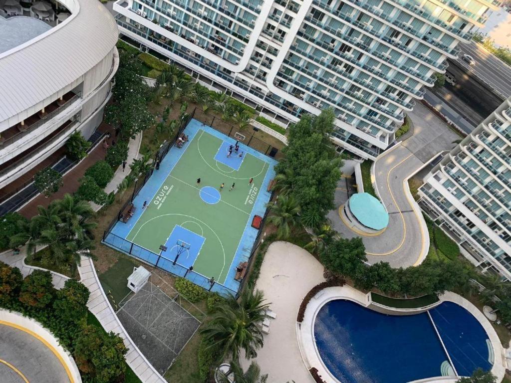 Azure Urban Resort A4 Near Airport Mall With Wavepool Paranaque City Exterior foto